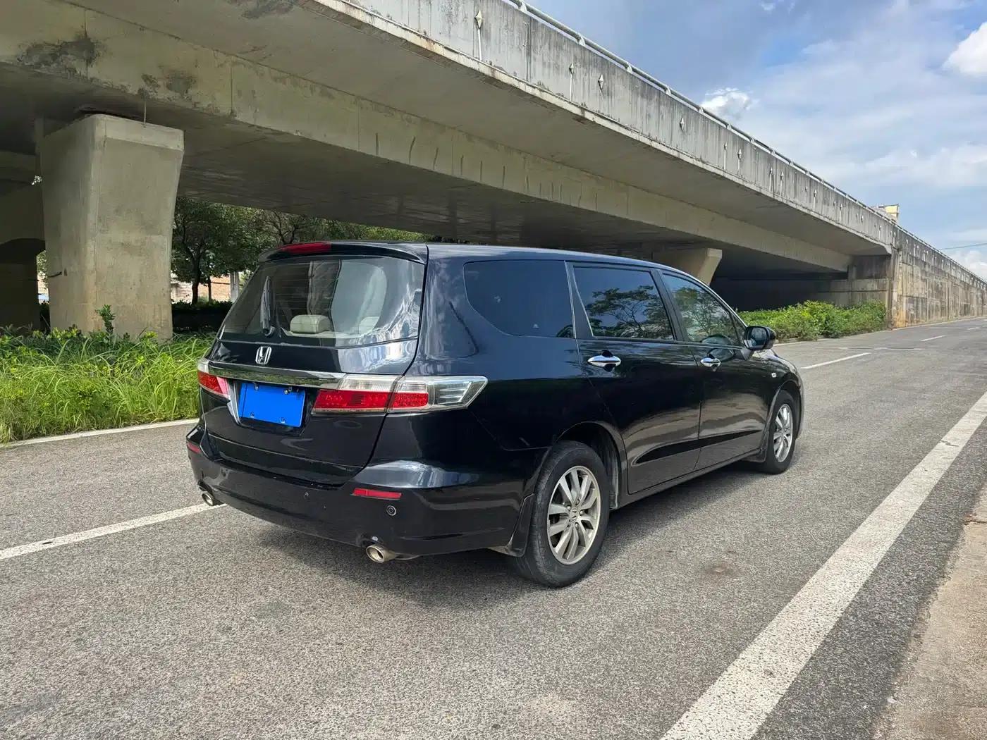 2014 Odyssey 2.4L Elite Edition — миниатюра 2