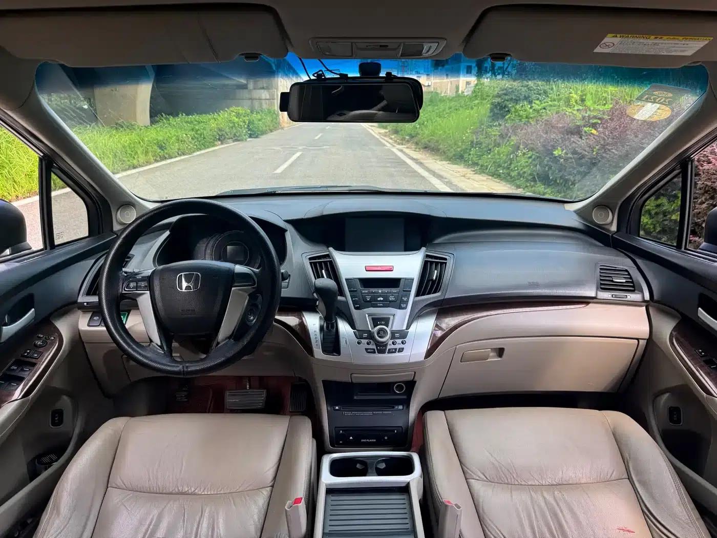 2014 Odyssey 2.4L Elite Edition — миниатюра 4