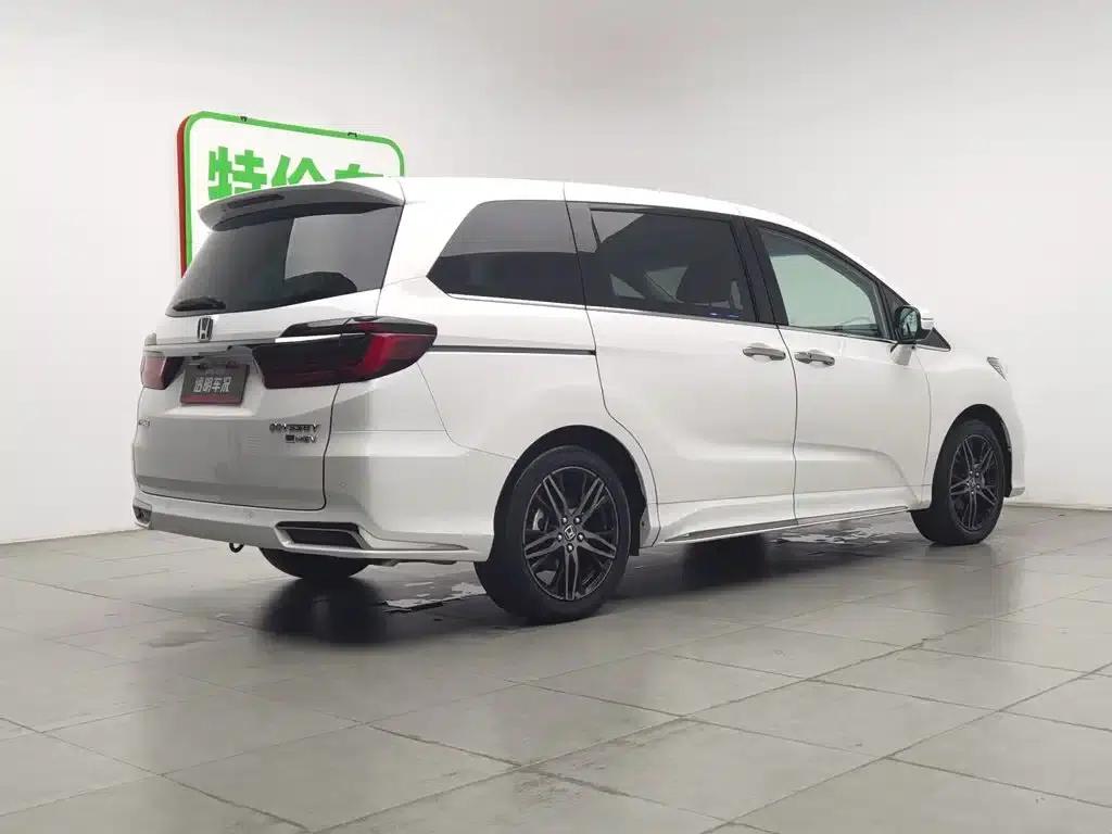 2022 Odyssey 2.0L e:HEV Elite Supreme Edition — миниатюра 2