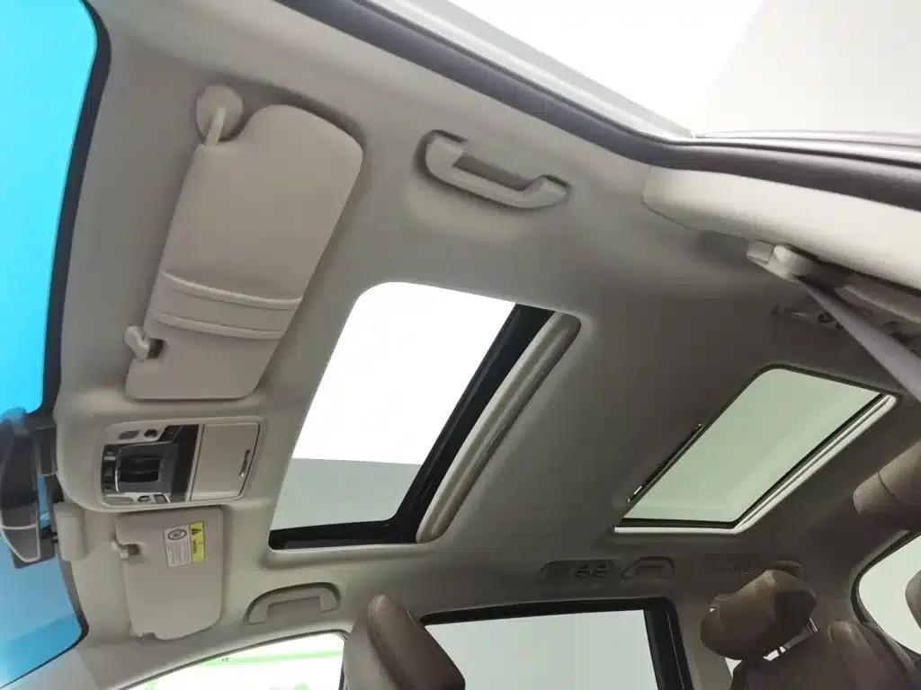 2022 Odyssey 2.0L e:HEV Elite Supreme Edition — миниатюра 14