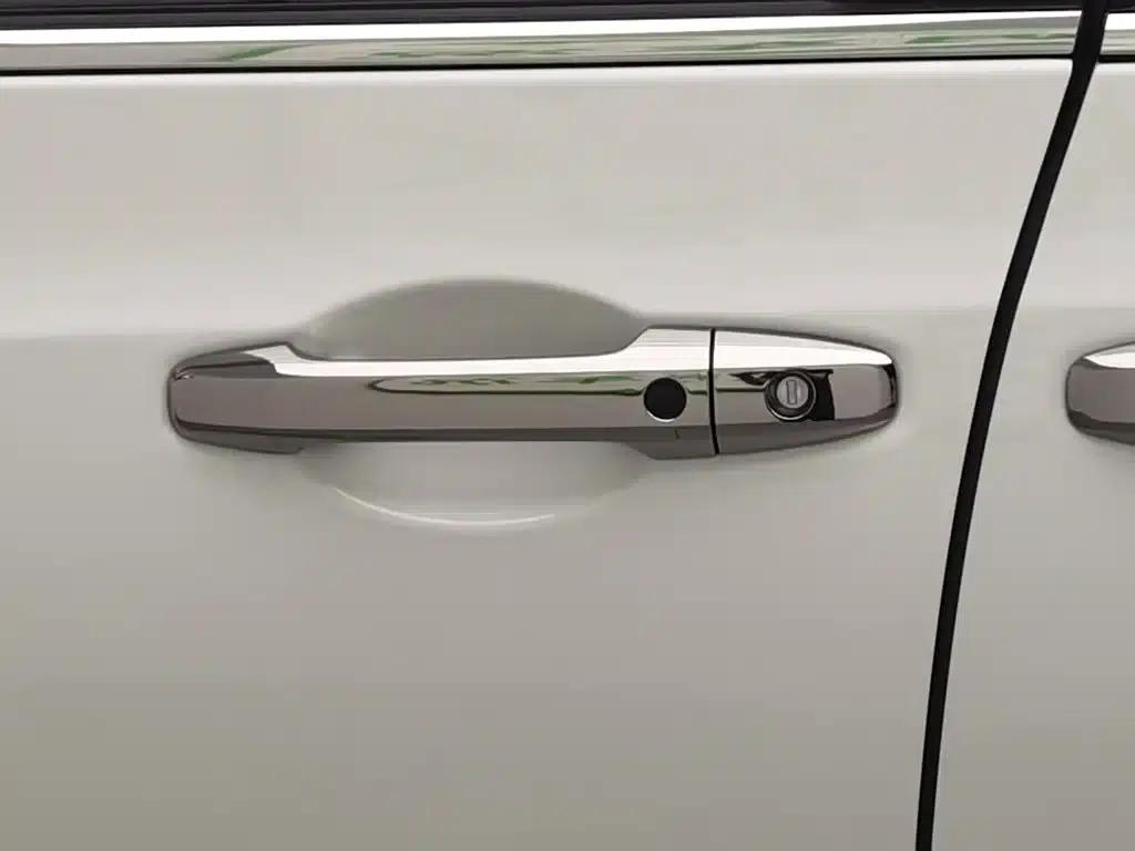 2022 Odyssey 2.0L e:HEV Elite Supreme Edition — миниатюра 18