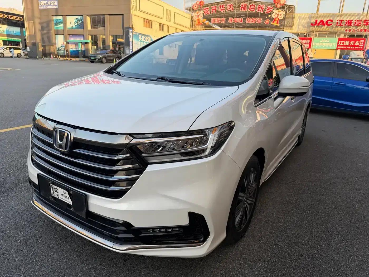 Odyssey 2024 2.0L e:HEV Elite Enjoy Edition — миниатюра 1