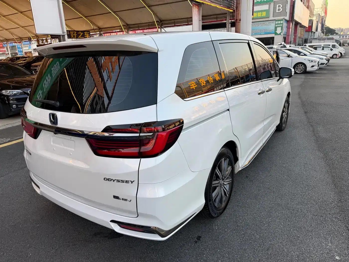 Odyssey 2024 2.0L e:HEV Elite Enjoy Edition — миниатюра 11