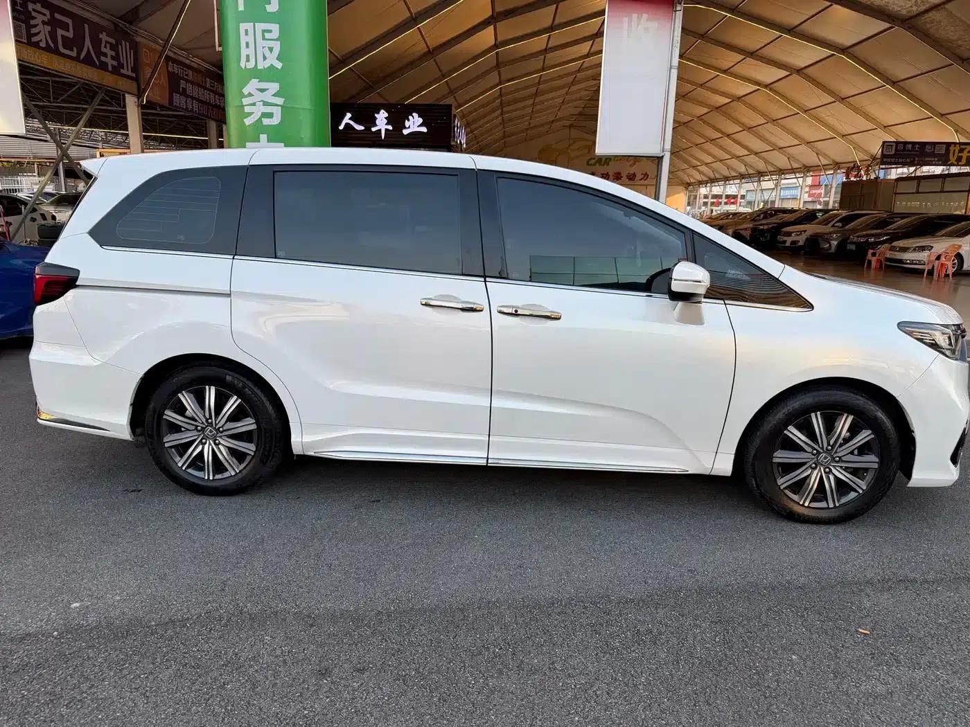 Odyssey 2024 2.0L e:HEV Elite Enjoy Edition — миниатюра 12