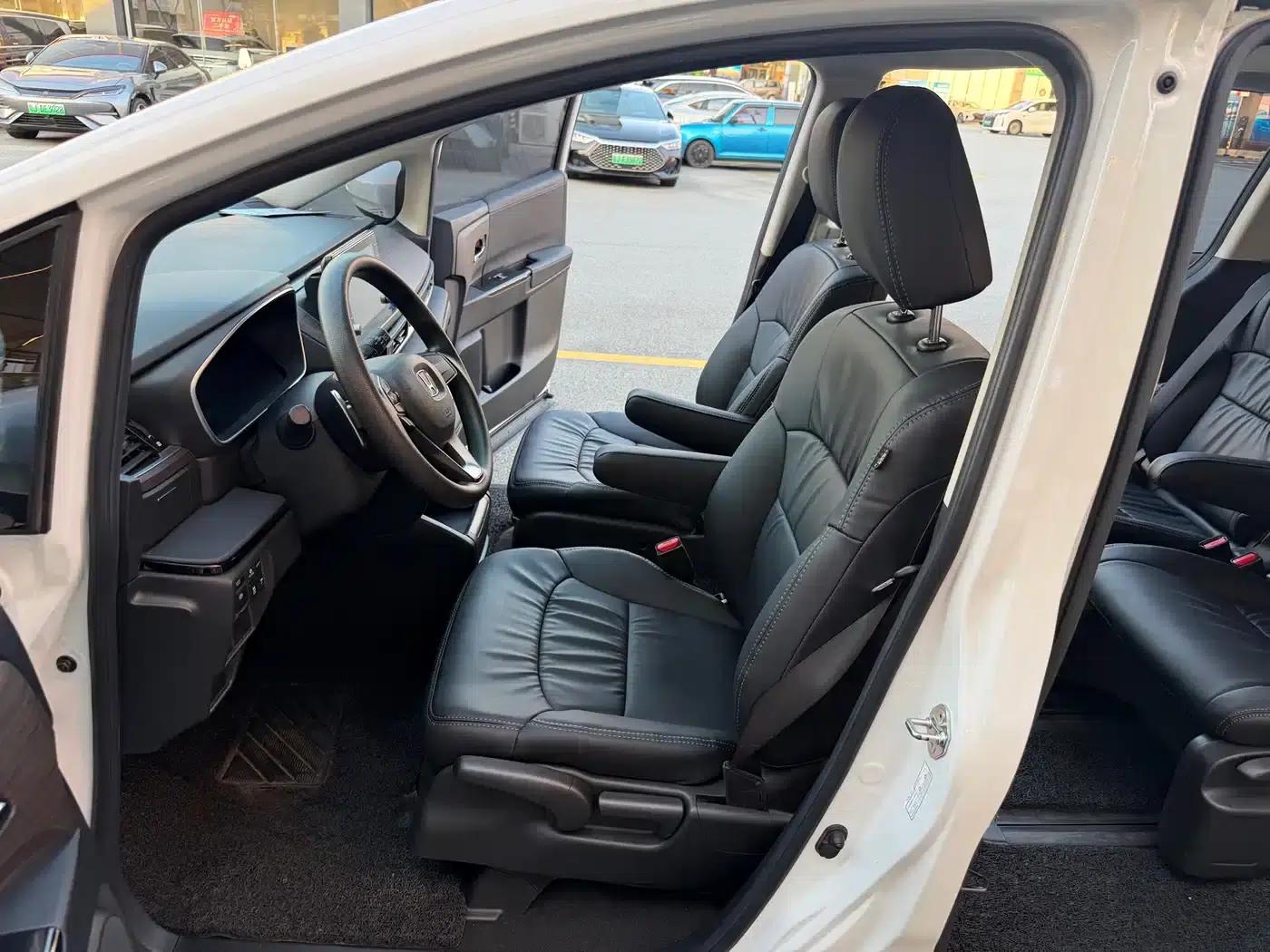 Odyssey 2024 2.0L e:HEV Elite Enjoy Edition — миниатюра 28