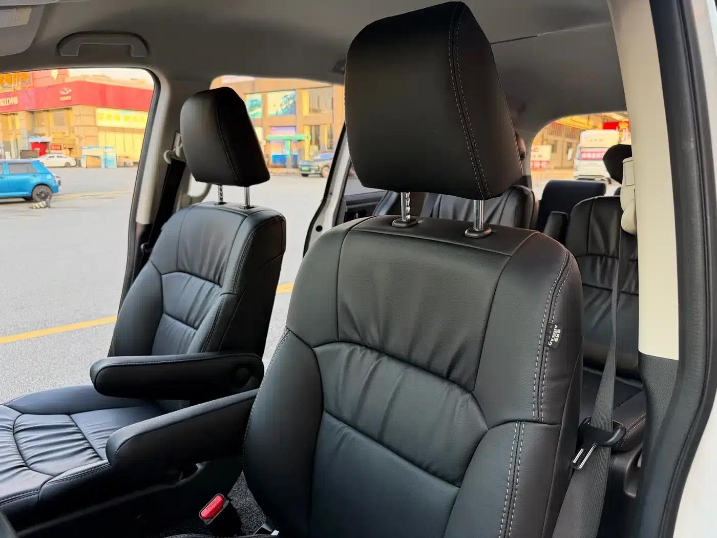 Odyssey 2024 2.0L e:HEV Elite Enjoy Edition — миниатюра 32