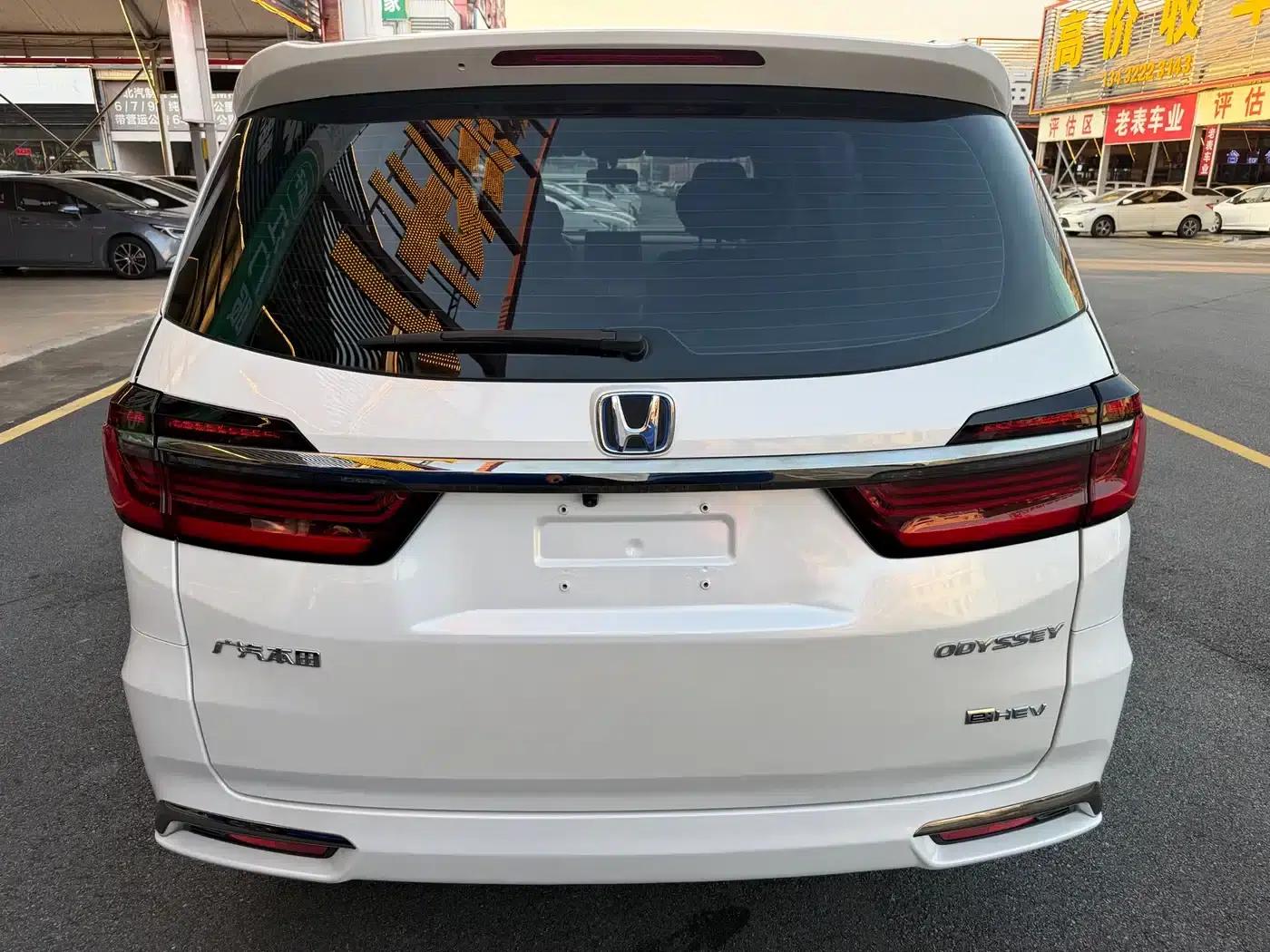 Odyssey 2024 2.0L e:HEV Elite Enjoy Edition — миниатюра 9