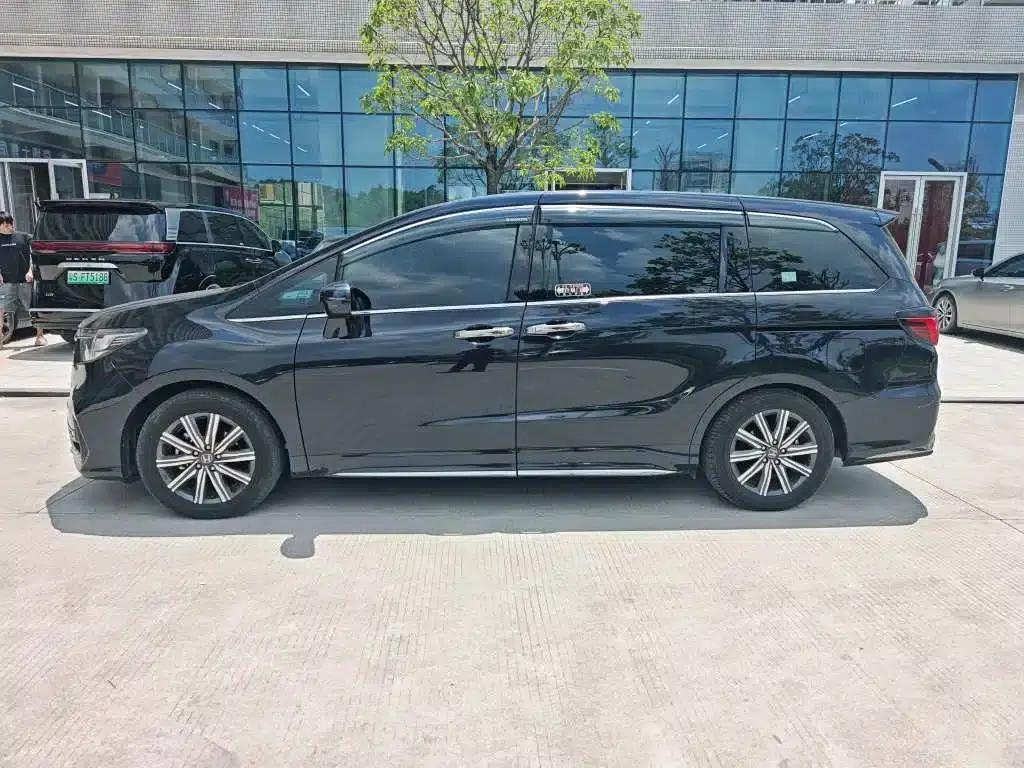 Odyssey 2024 2.0L e:HEV Elite Edition — миниатюра 3