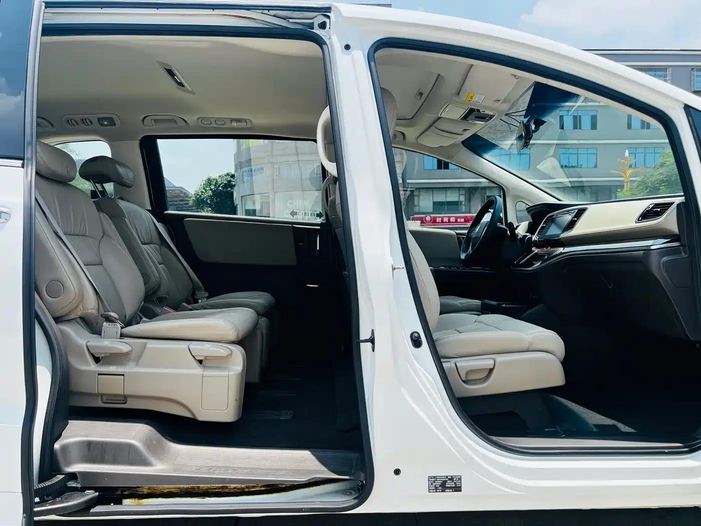 2017 Odyssey 2.4L Luxury Edition — миниатюра 15