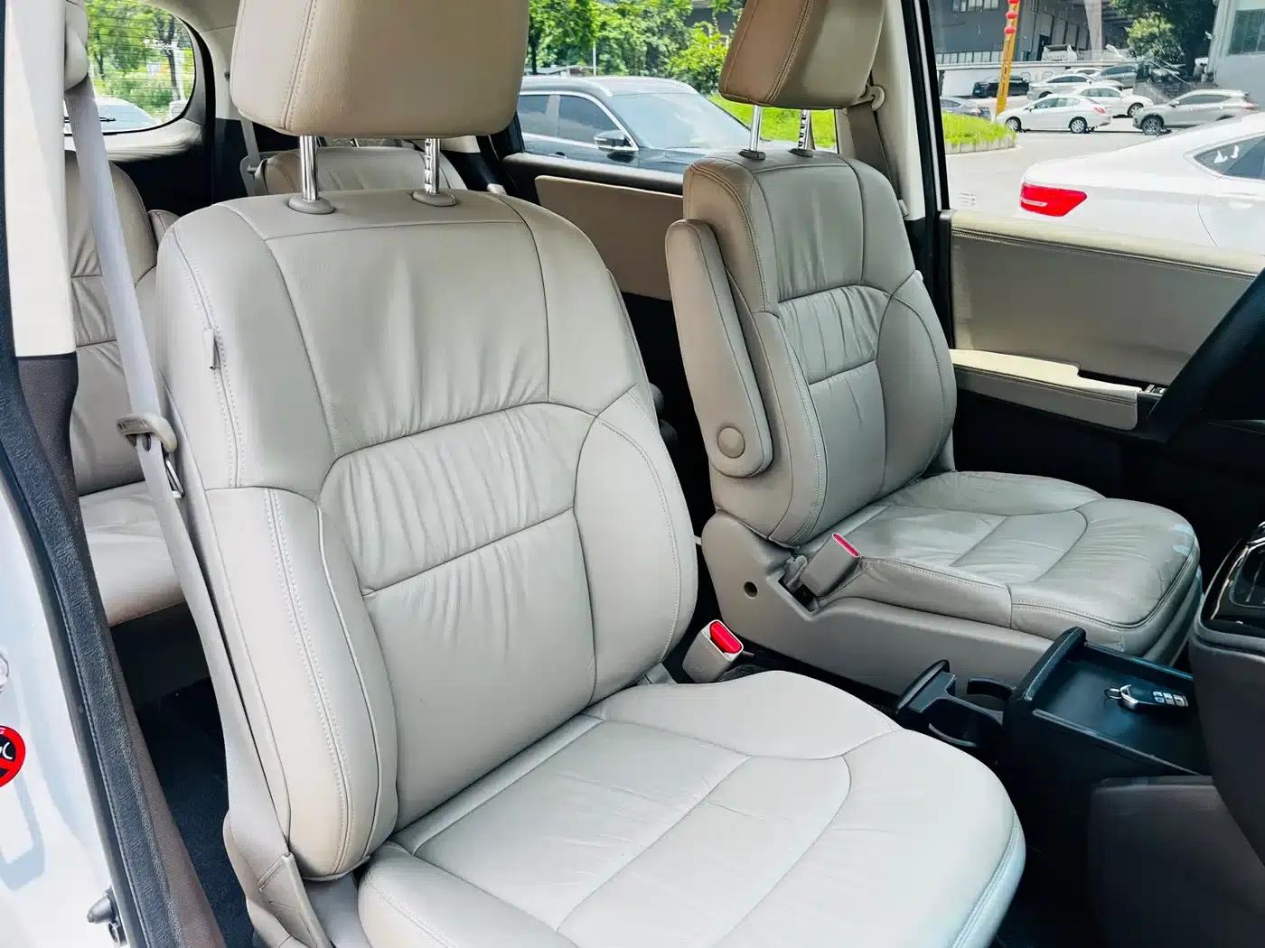 2017 Odyssey 2.4L Luxury Edition — миниатюра 16