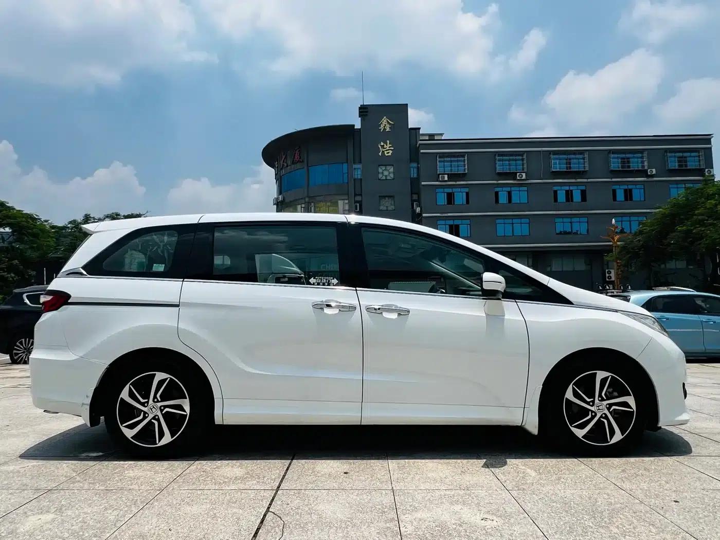 2017 Odyssey 2.4L Luxury Edition — миниатюра 17