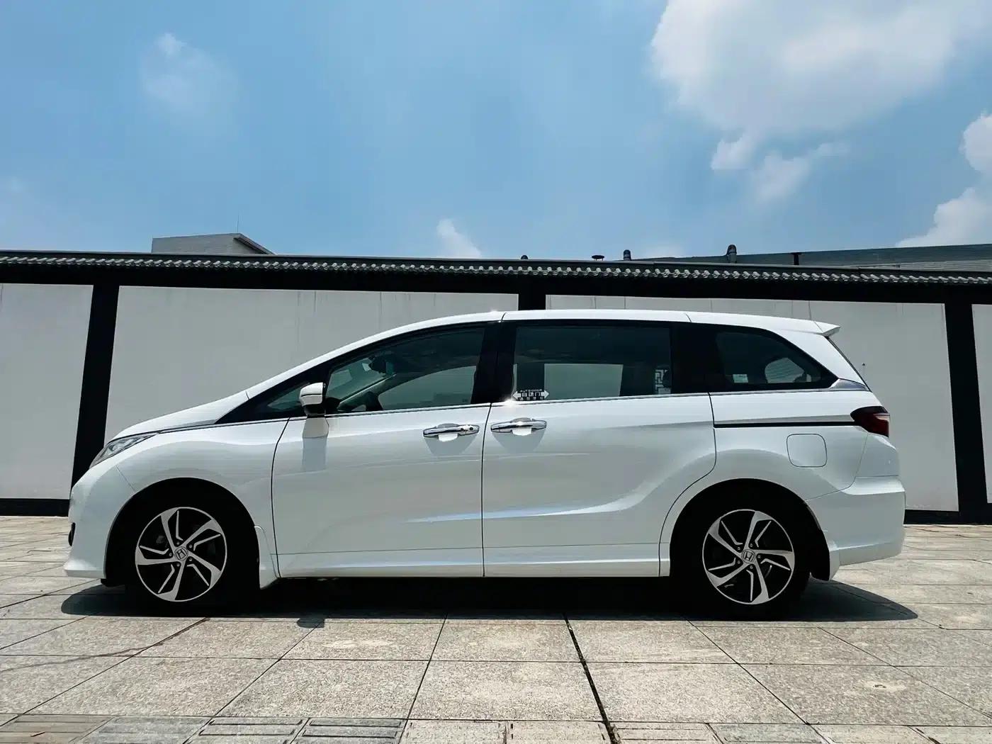 2017 Odyssey 2.4L Luxury Edition — миниатюра 18
