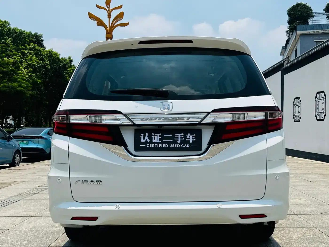 2017 Odyssey 2.4L Luxury Edition — миниатюра 4