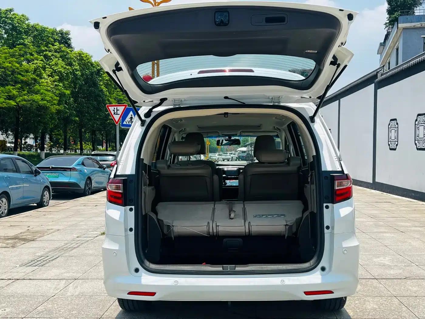 2017 Odyssey 2.4L Luxury Edition — миниатюра 7