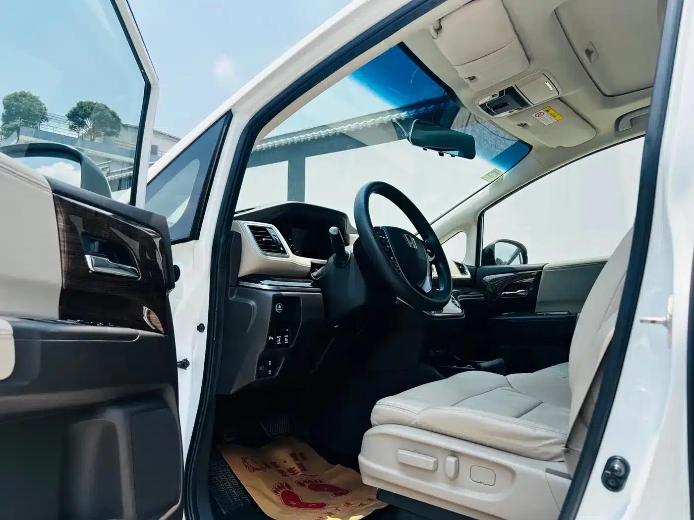 2017 Odyssey 2.4L Luxury Edition — миниатюра 9
