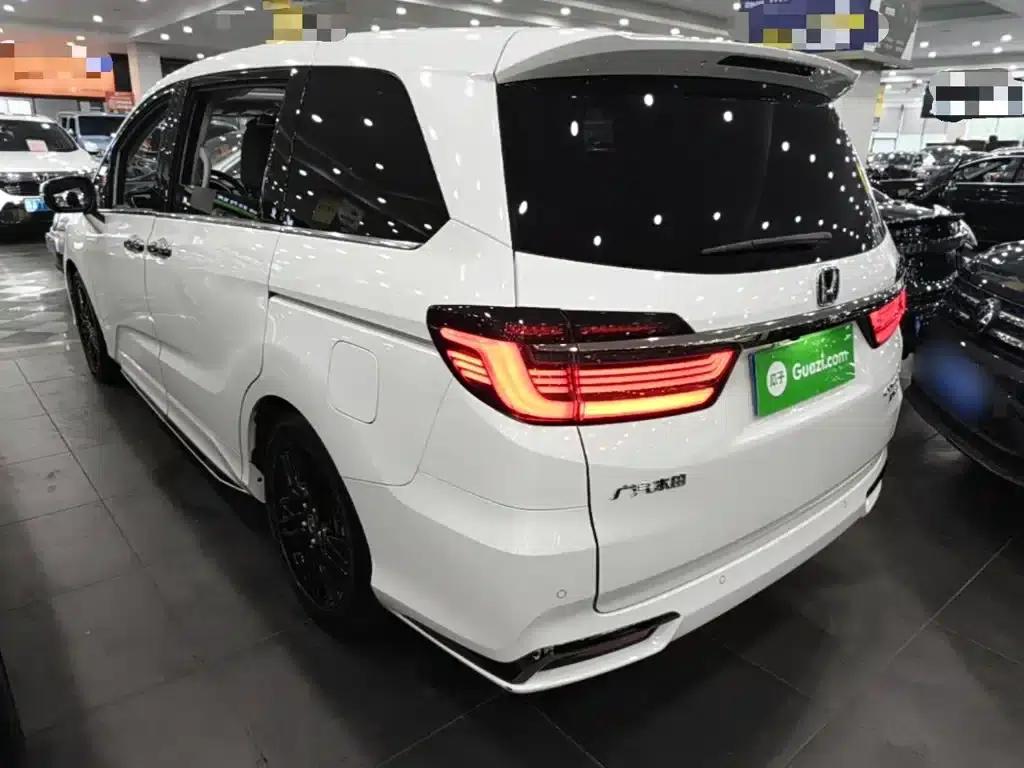 Odyssey 2022 2.0L e:HEV Elite Edition — миниатюра 5