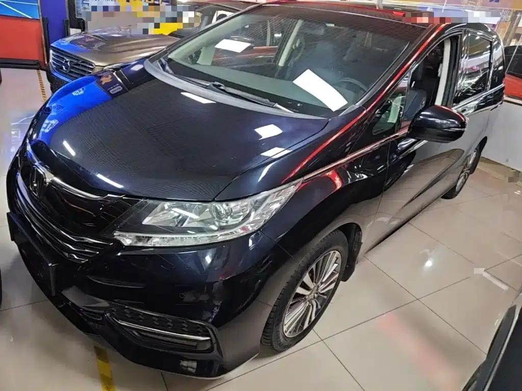 2018 Odyssey 2.4L Luxury Edition — миниатюра 1