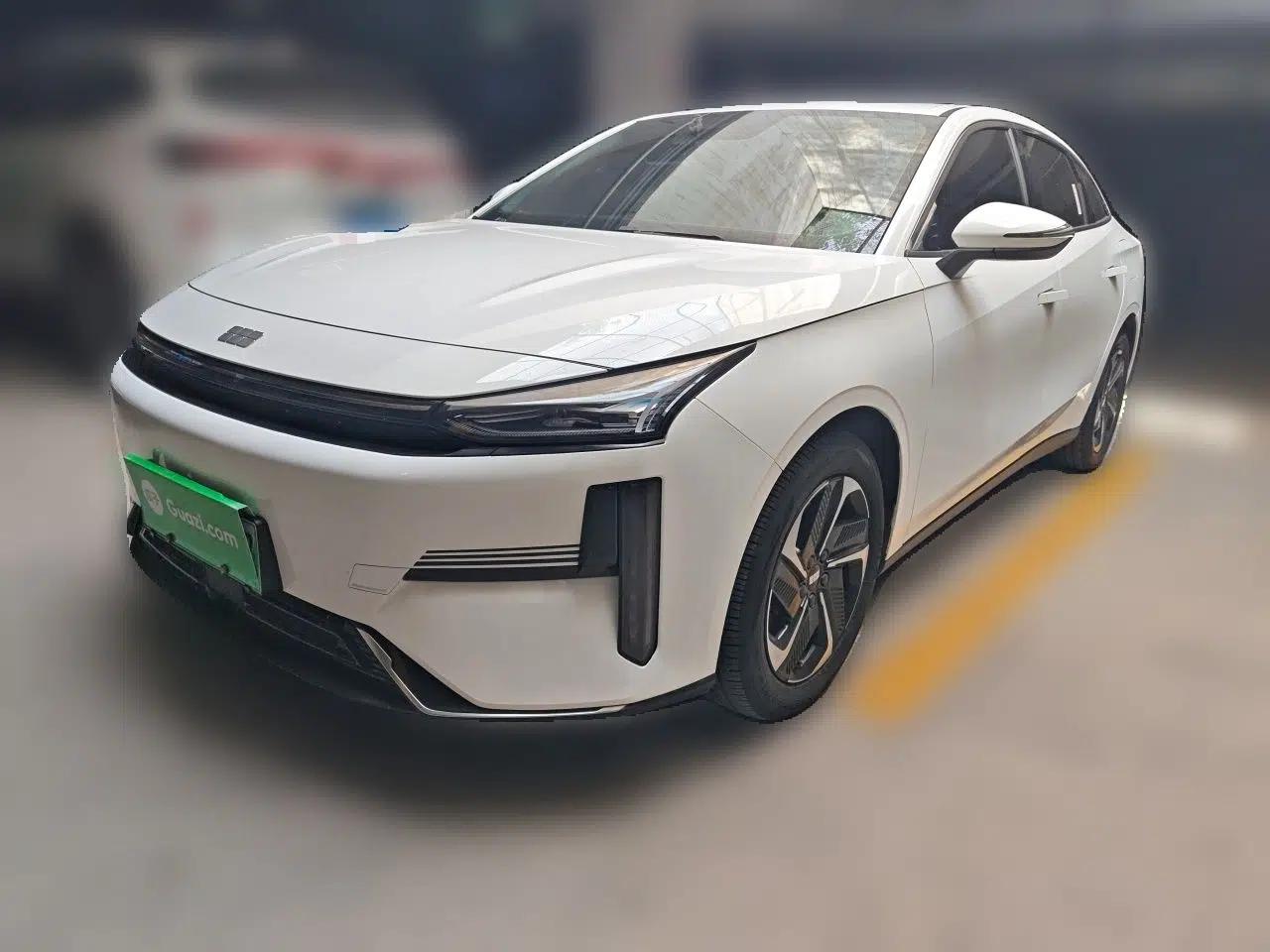 Geely Galaxy L6 2023 125km PLUS — миниатюра 1