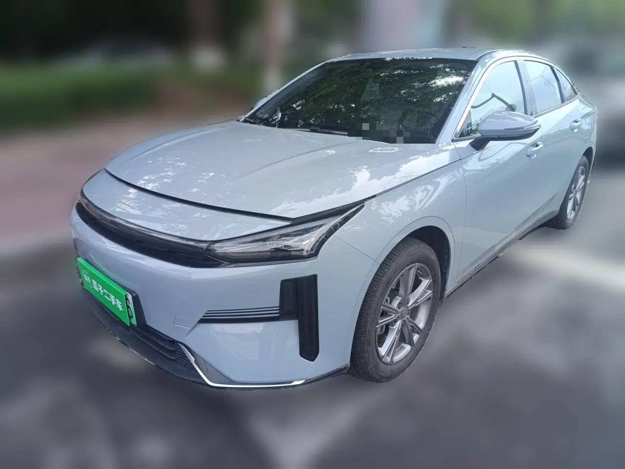 Geely Galaxy L6 2025 EM-i 140km Long-Range Version — миниатюра 1