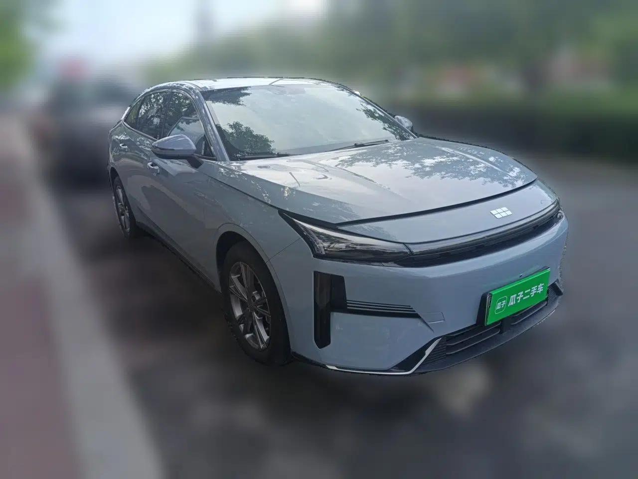 Geely Galaxy L6 2025 EM-i 140km Long-Range Version — миниатюра 3