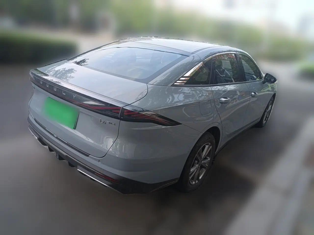 Geely Galaxy L6 2025 EM-i 140km Long-Range Version — миниатюра 6