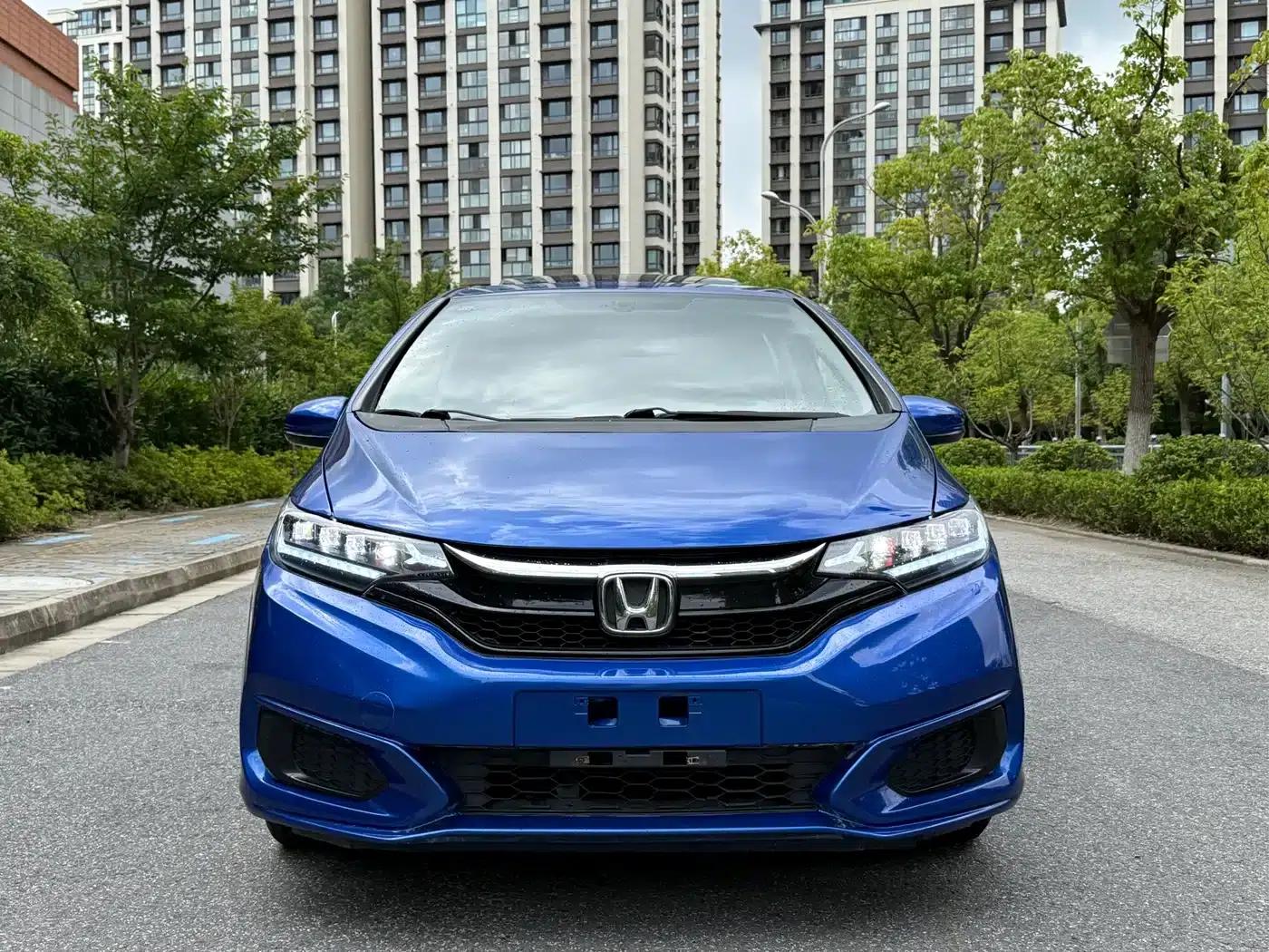 Honda Fit 2018 1.5L CVT Comfort Sunroof Edition — миниатюра 2