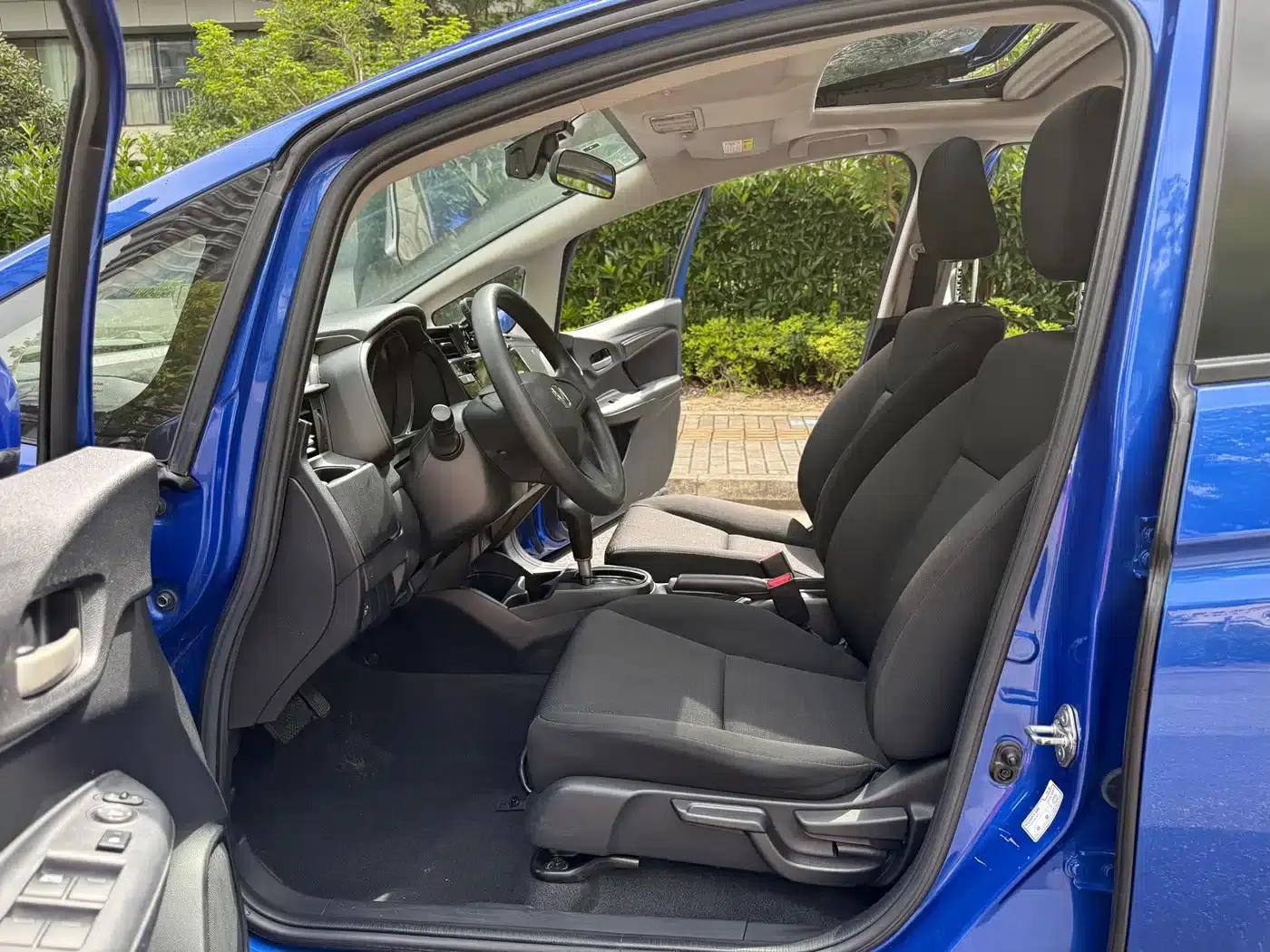 Honda Fit 2018 1.5L CVT Comfort Sunroof Edition — миниатюра 11