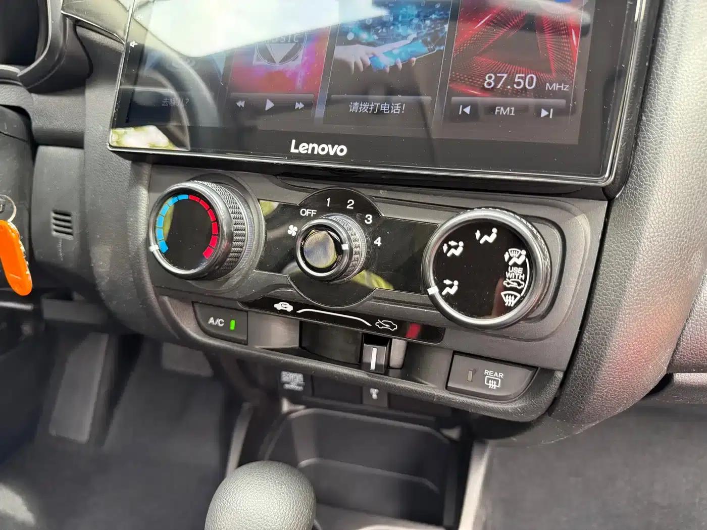 Honda Fit 2018 1.5L CVT Comfort Sunroof Edition — миниатюра 16