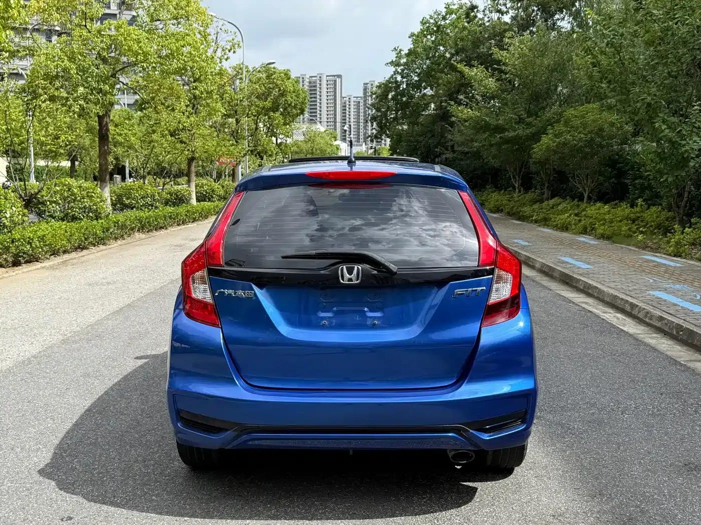 Honda Fit 2018 1.5L CVT Comfort Sunroof Edition — миниатюра 5