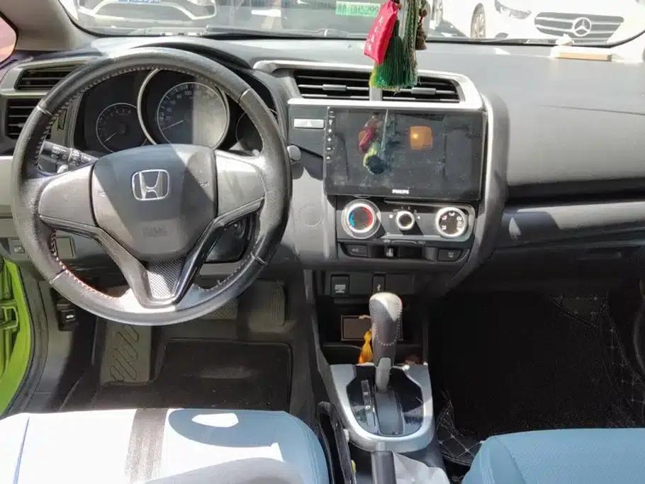 Honda Fit 2018 1.5L CVT Sport+ Edition — миниатюра 12