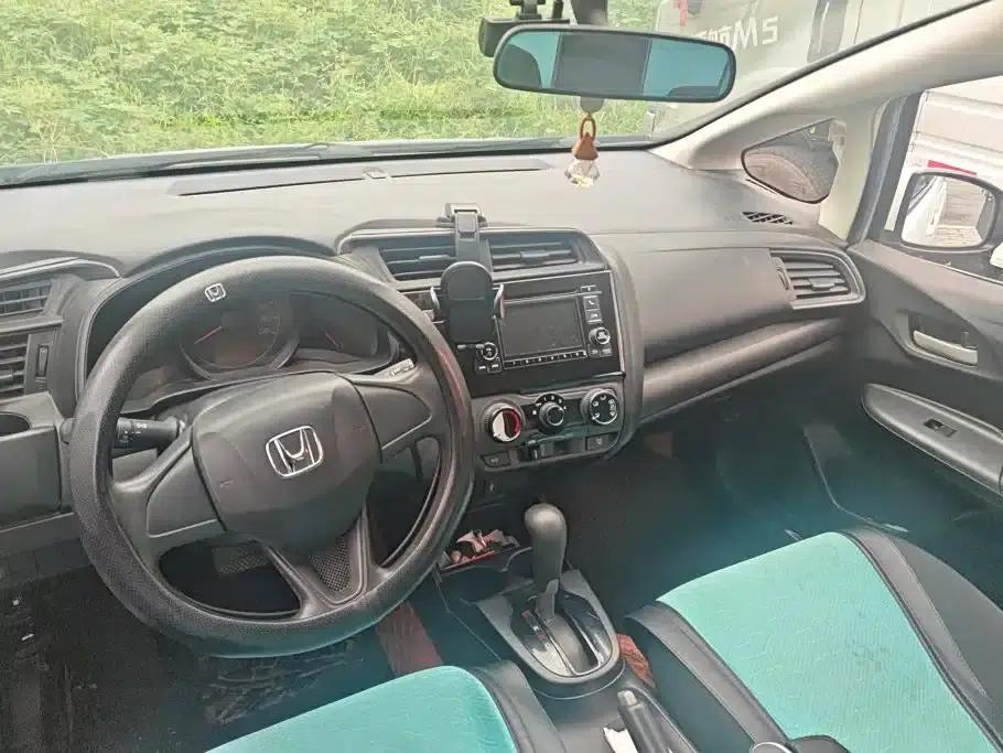 Honda Fit 2018 1.5L CVT Comfort Edition — миниатюра 12