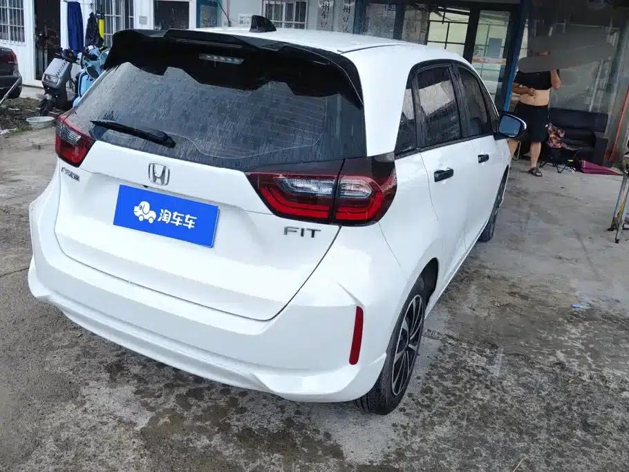 Honda Fit 2021 1.5L CVT Trend Edition — миниатюра 3