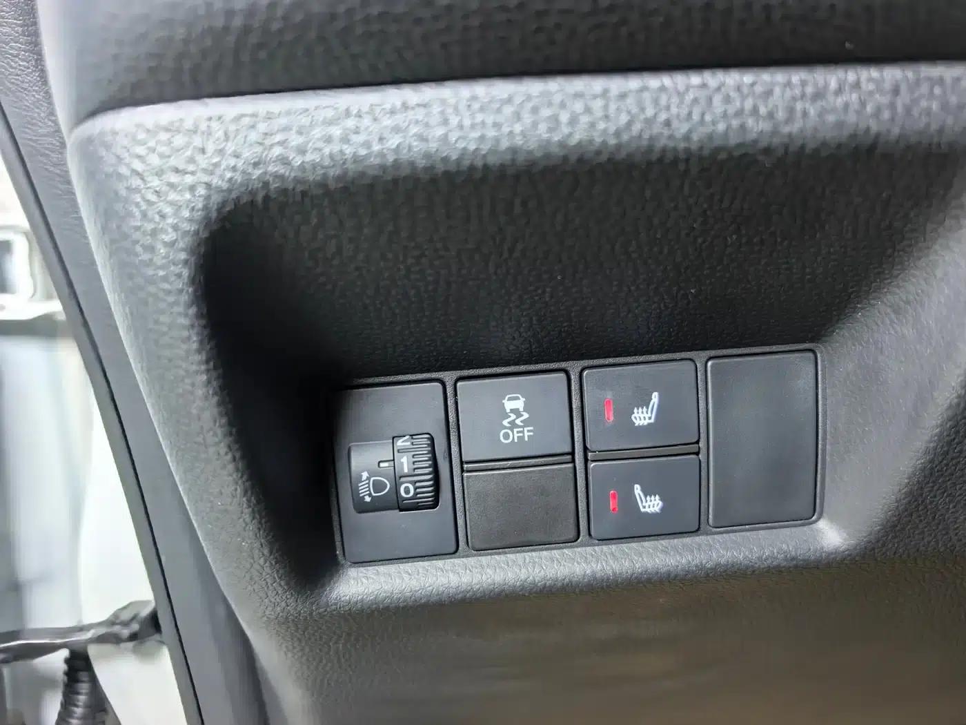 Honda Fit 2022 1.5L CVT Trendy Sunroof Edition — миниатюра 13