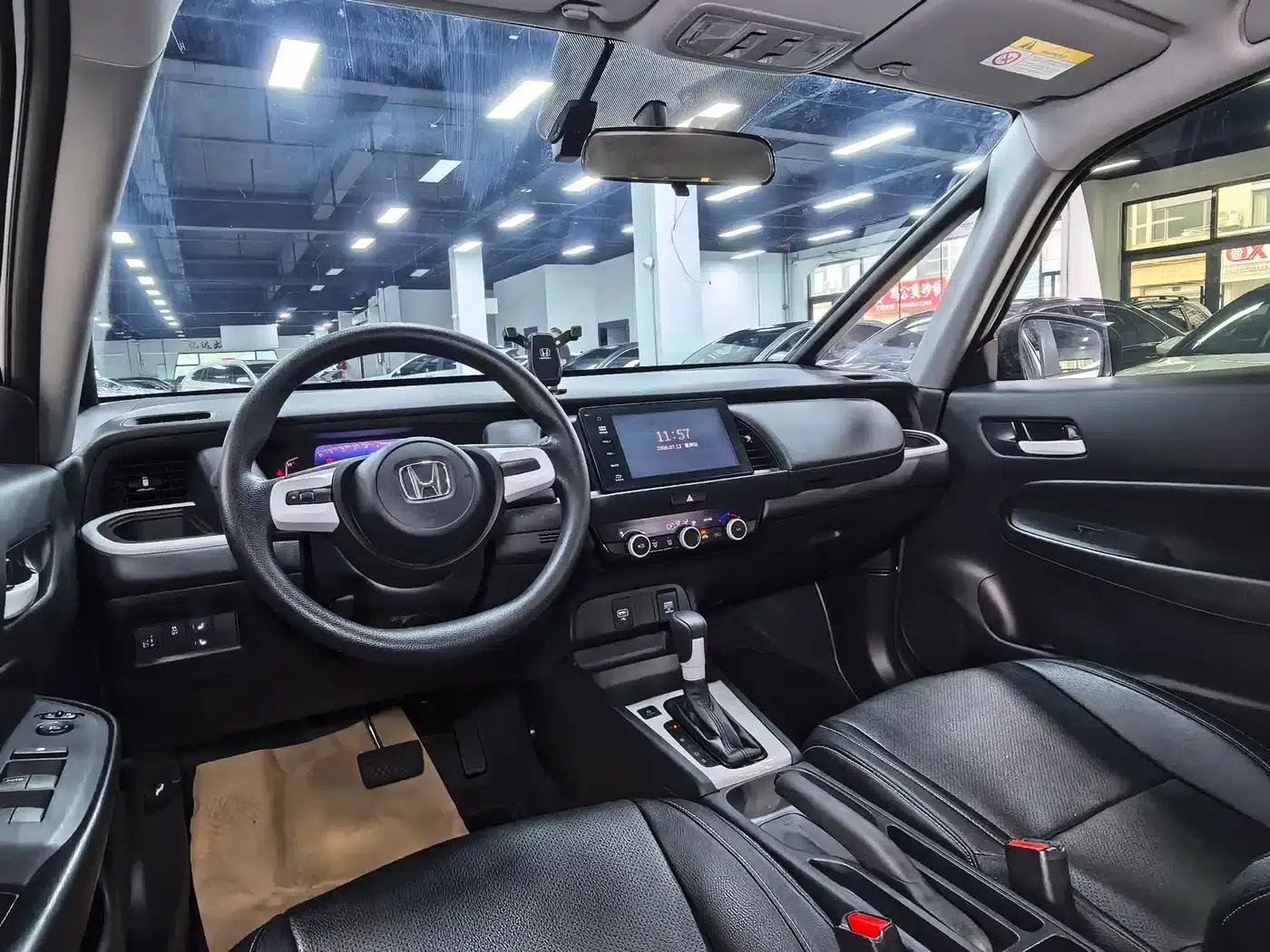 Honda Fit 2022 1.5L CVT Trendy Sunroof Edition — миниатюра 14