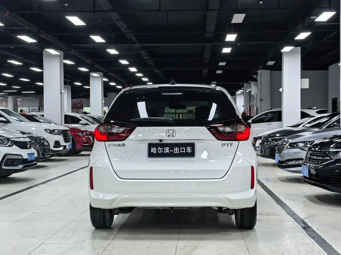 Honda Fit 2022 1.5L CVT Trendy Sunroof Edition — миниатюра 24