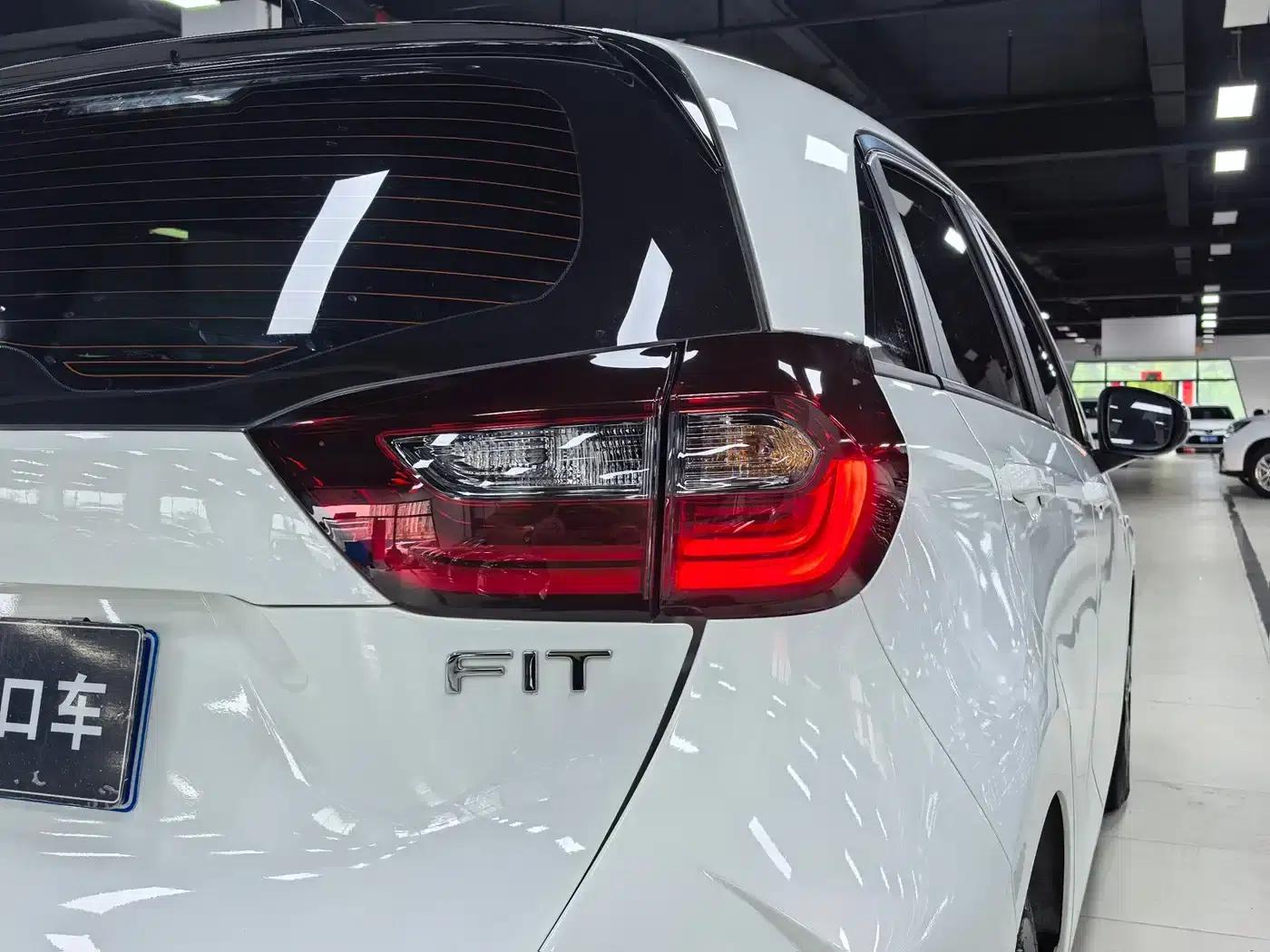 Honda Fit 2022 1.5L CVT Trendy Sunroof Edition — миниатюра 5