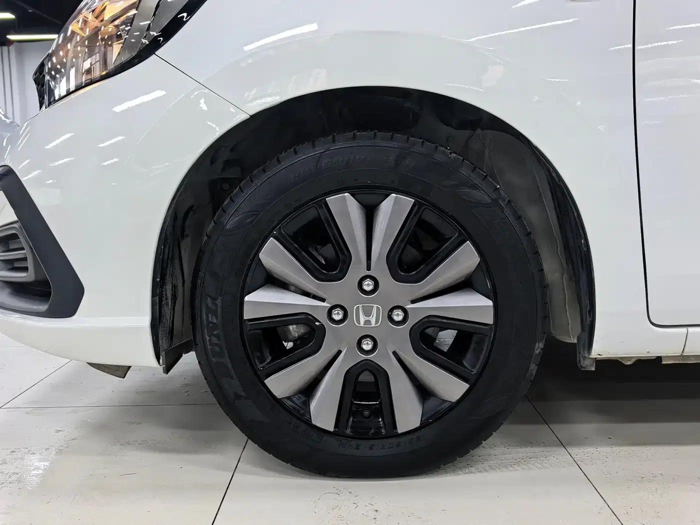 Honda Fit 2022 1.5L CVT Trendy Sunroof Edition — миниатюра 6