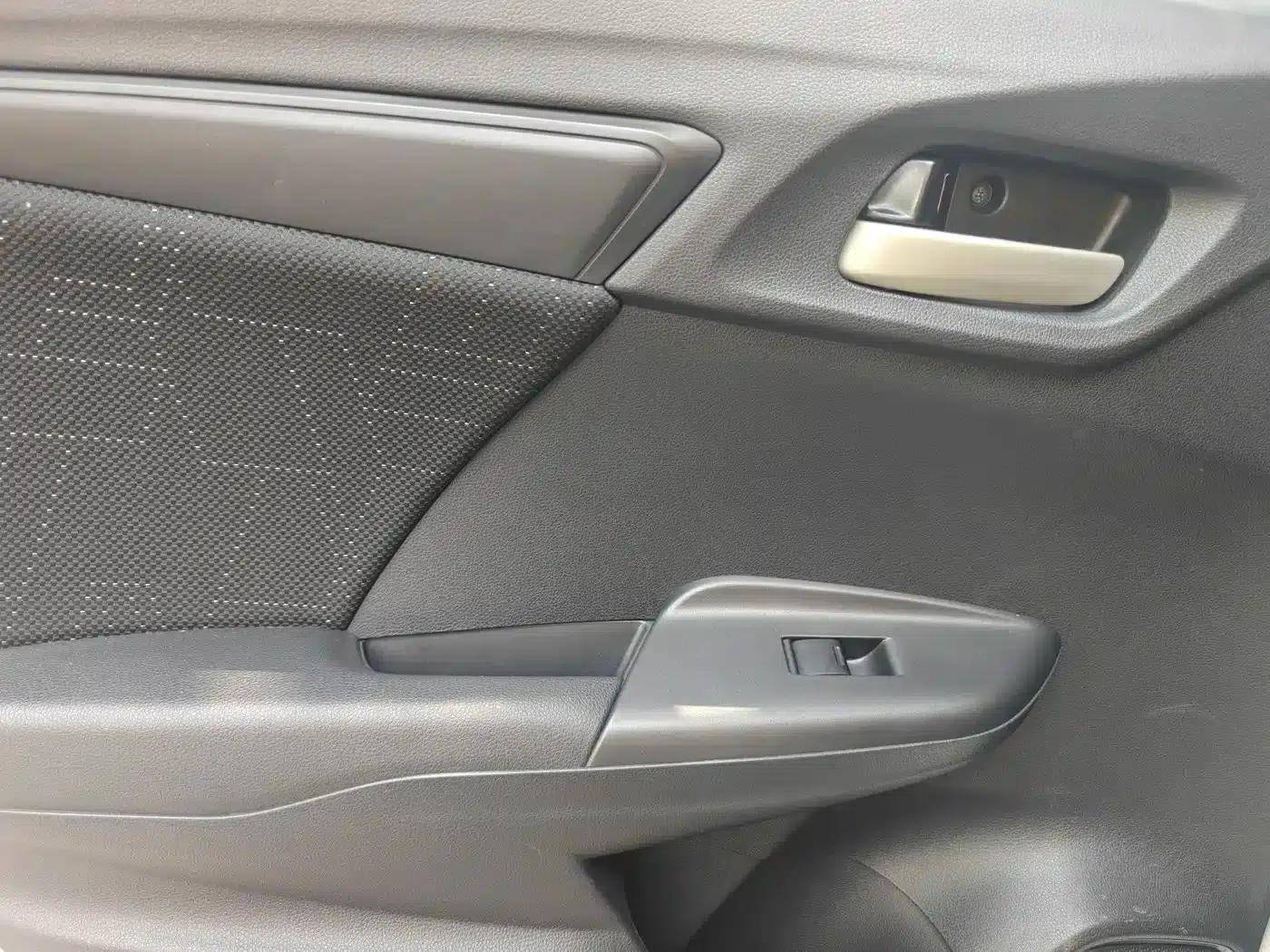 Honda Fit 2016 1.5L LX CVT Comfort — миниатюра 18