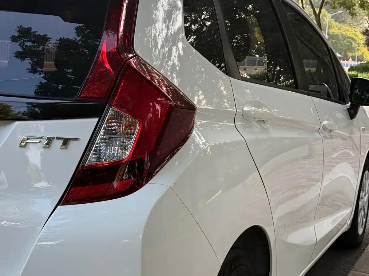 Honda Fit 2018 1.5L CVT Comfort Sunroof Edition — миниатюра 5