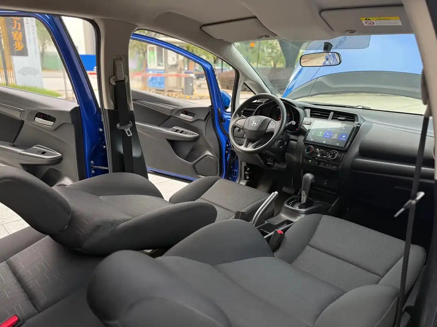 Honda Fit 2018 1.5L CVT Comfort Edition — миниатюра 24