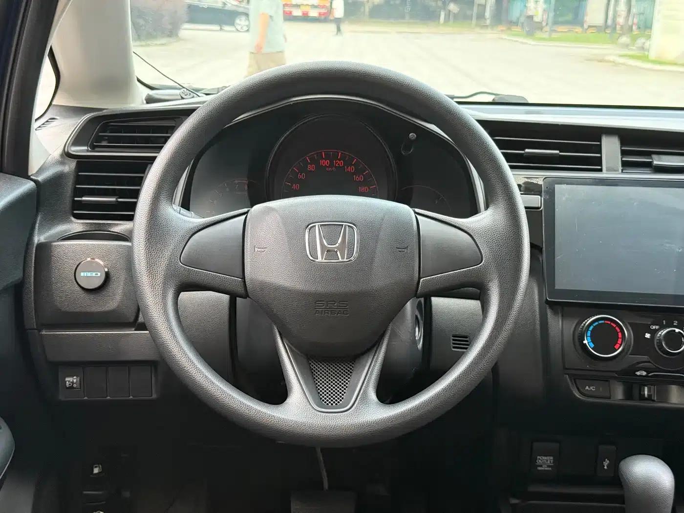 Honda Fit 2018 1.5L CVT Comfort Edition — миниатюра 25