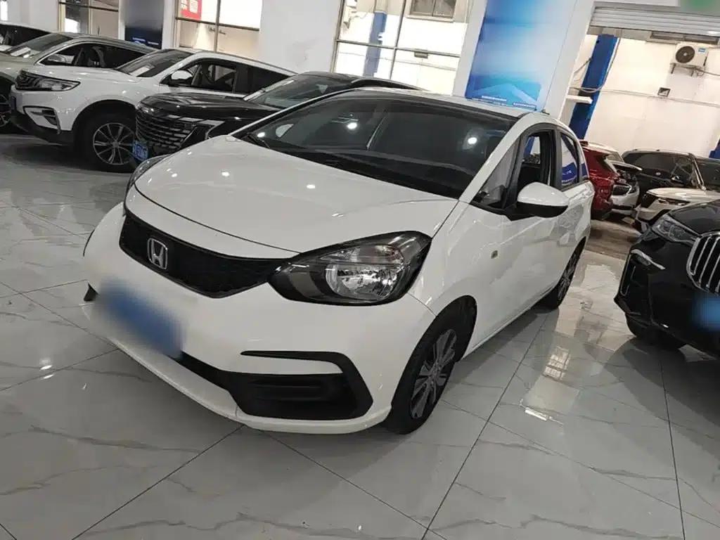 Honda Fit 2022 1.5L CVT Trendy Sunroof Edition — миниатюра 1