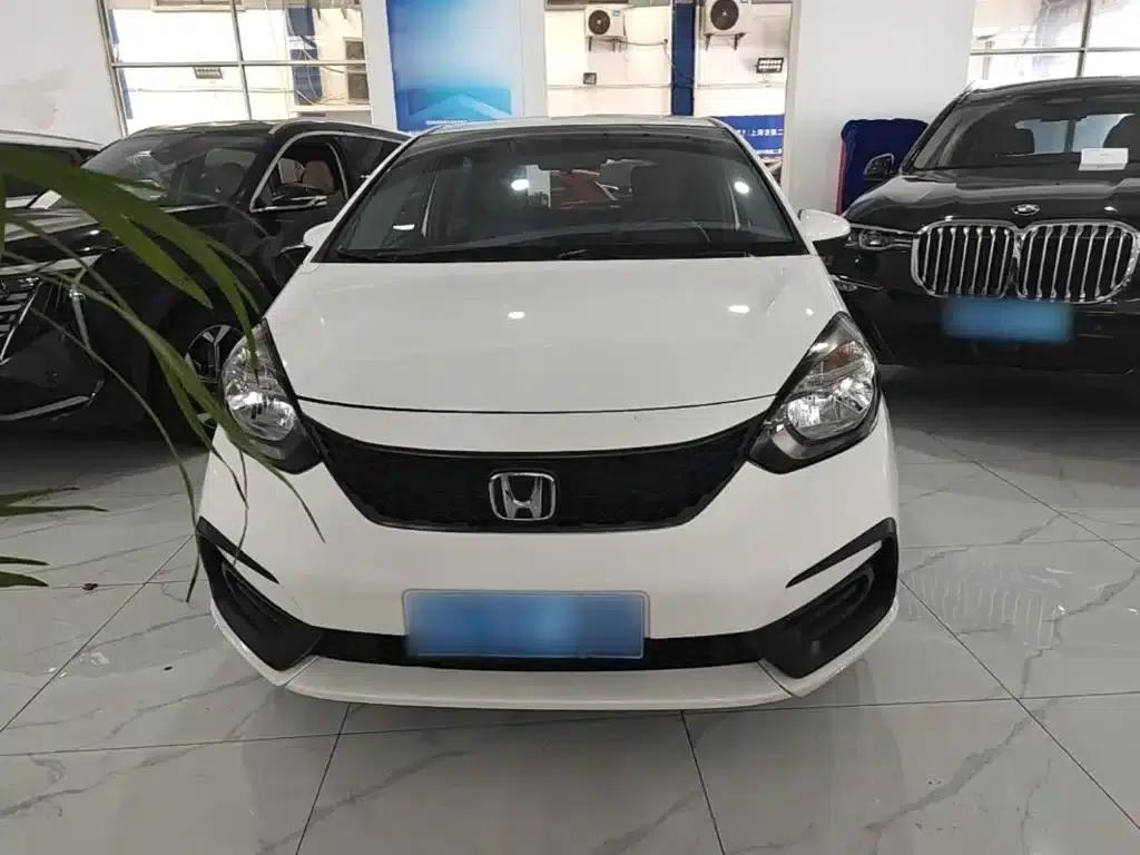 Honda Fit 2022 1.5L CVT Trendy Sunroof Edition — миниатюра 3