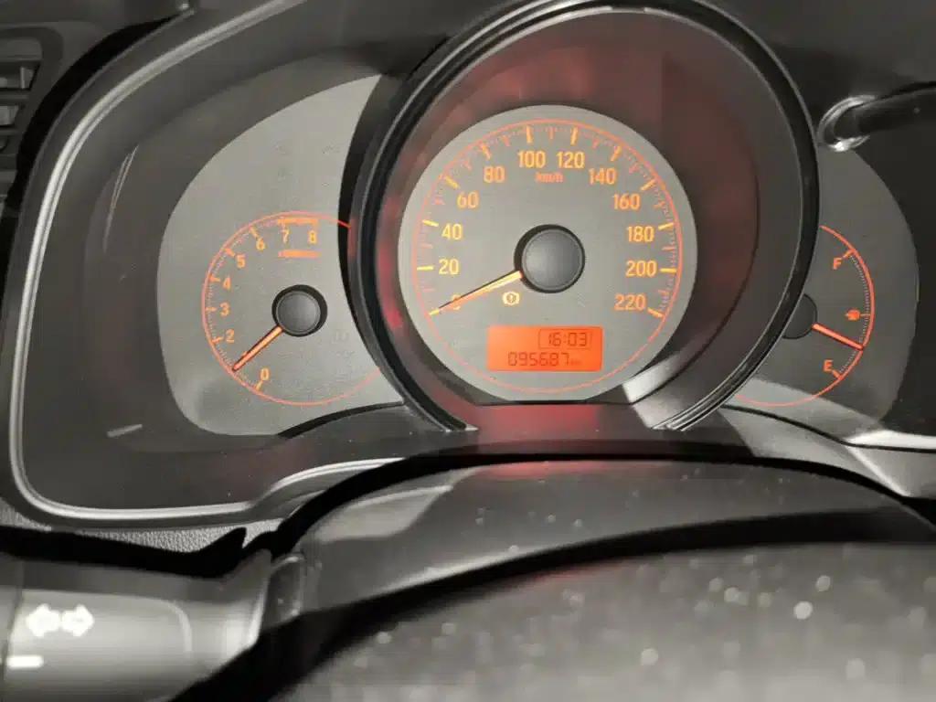 Honda Fit 2016 1.5L LX Manual Comfort Model — миниатюра 5