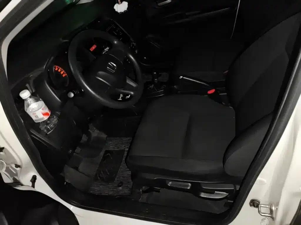 Honda Fit 2016 1.5L LX Manual Comfort Model — миниатюра 8