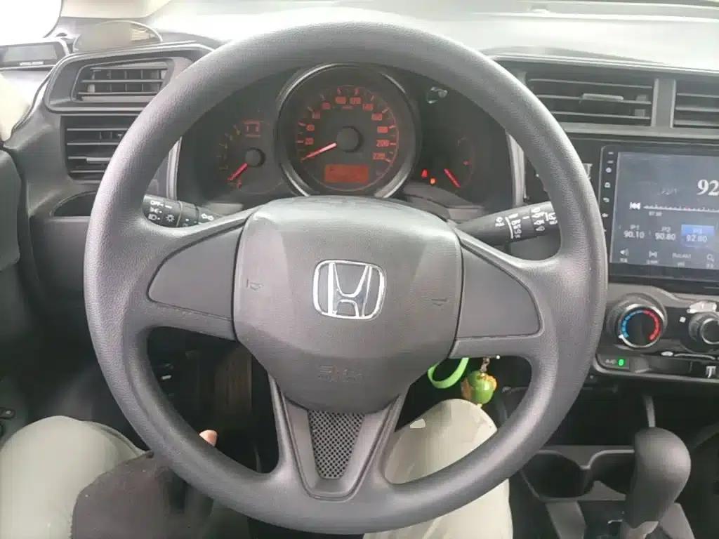 Honda Fit 2018 1.5L CVT Comfort Edition — миниатюра 11
