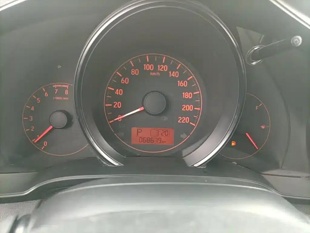 Honda Fit 2018 1.5L CVT Comfort Edition — миниатюра 12