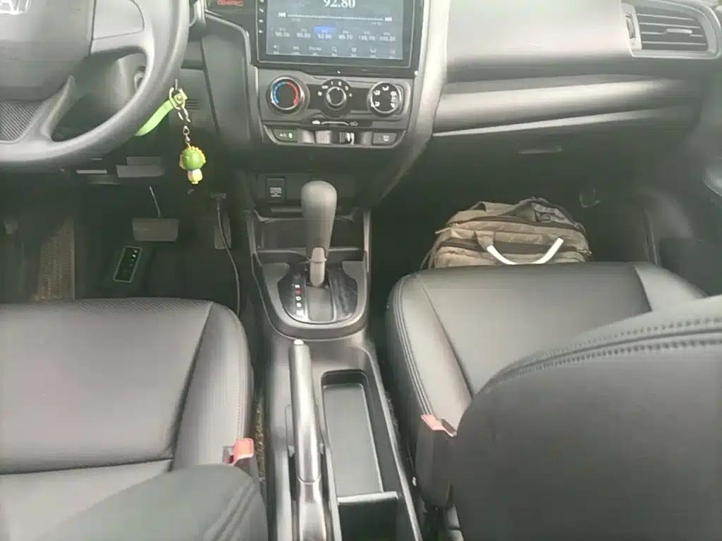 Honda Fit 2018 1.5L CVT Comfort Edition — миниатюра 14