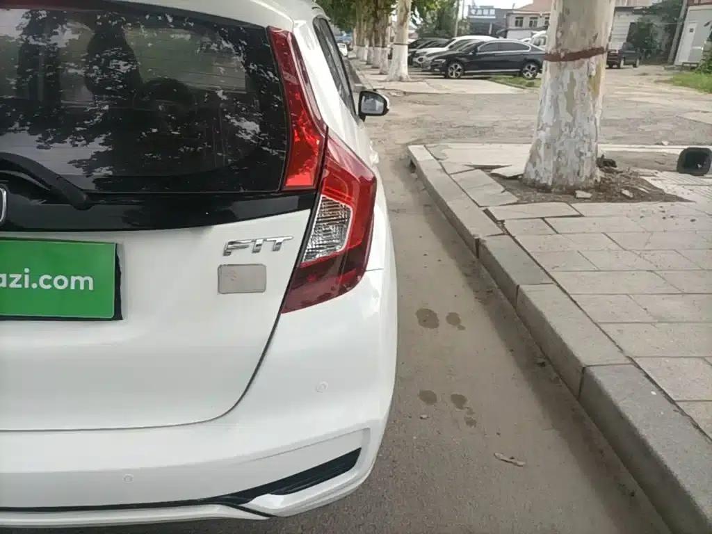 Honda Fit 2018 1.5L CVT Comfort Edition — миниатюра 8
