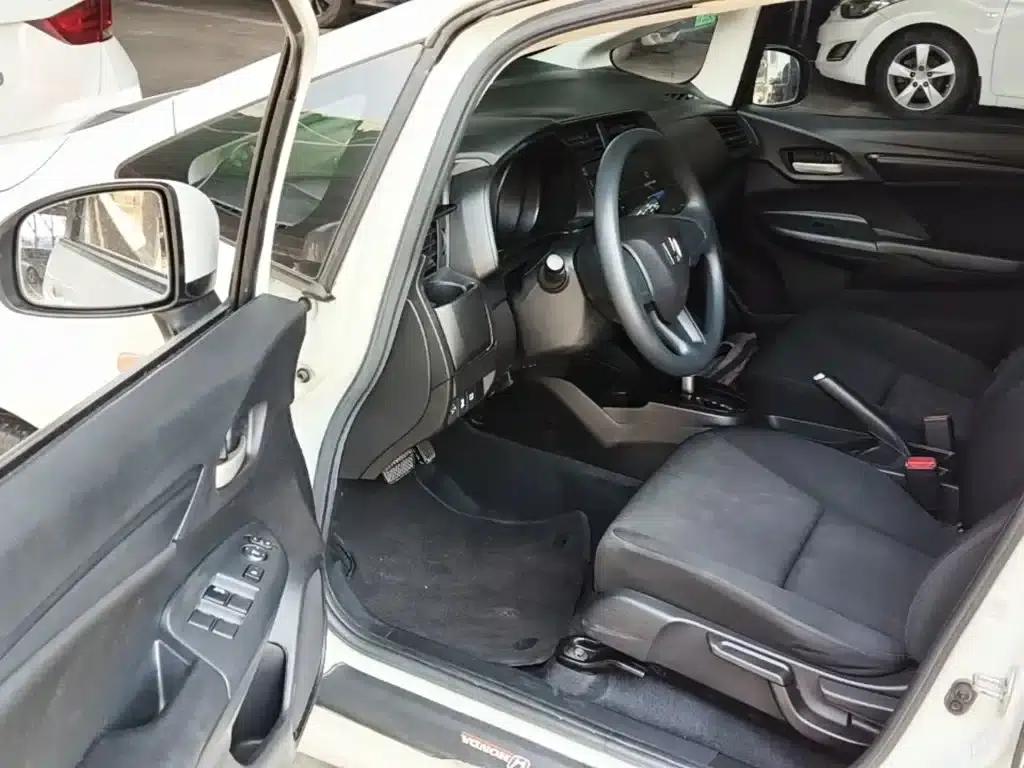 Honda Fit 2020 1.5L CVT Comfort Edition — миниатюра 16